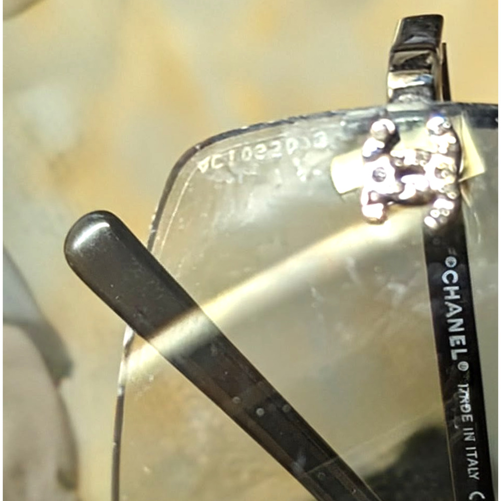 Vintage Chanel Sunglasses Womens Rimless Lens Crystal CC Logo Italy Y2K Eyewear - Picture 16 of 16